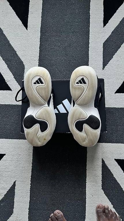 Adidas Scarpe da uomo: Chaussures de basket, Adidas performance, pointure 39,5 – Usato da le locle venduto da caryl 3