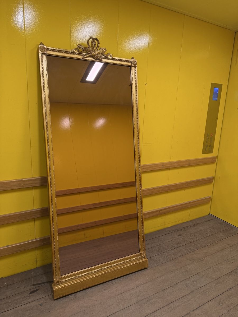 Schöner, goldener antiker Standspiegel (Gebraucht) in Baden für CHF 71 – nur Abholung auf Ricardo kaufen