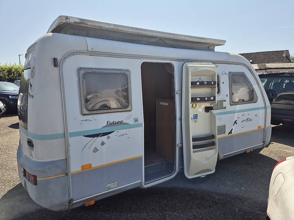 Camping Fahrzeuge: Hymer Wohnwagen Hubdach Top Zustand  – Gebraucht aus Schwadernau von MS90s 4