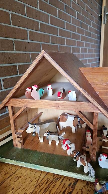 Giocattoli: Bauernhof Stall mit Tieren – Usato da Schlatt TG venduto da Amaresto 2