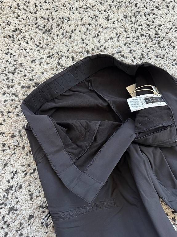 Hosen: adidas Terrex Techrock Brushed Softshell Pants – Gebraucht aus Wädenswil von Valentinooo28 2
