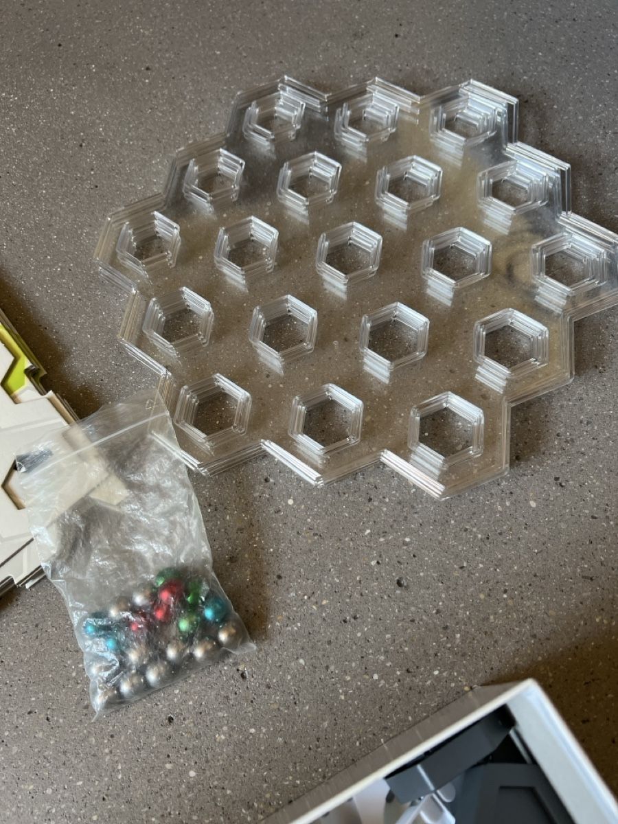 Giochi: Gravitrax Starter-Set (erweitert) mit Kugeln, CH-Version – Usato da Grüt (Gossau ZH) venduto da BOOOTSY 3