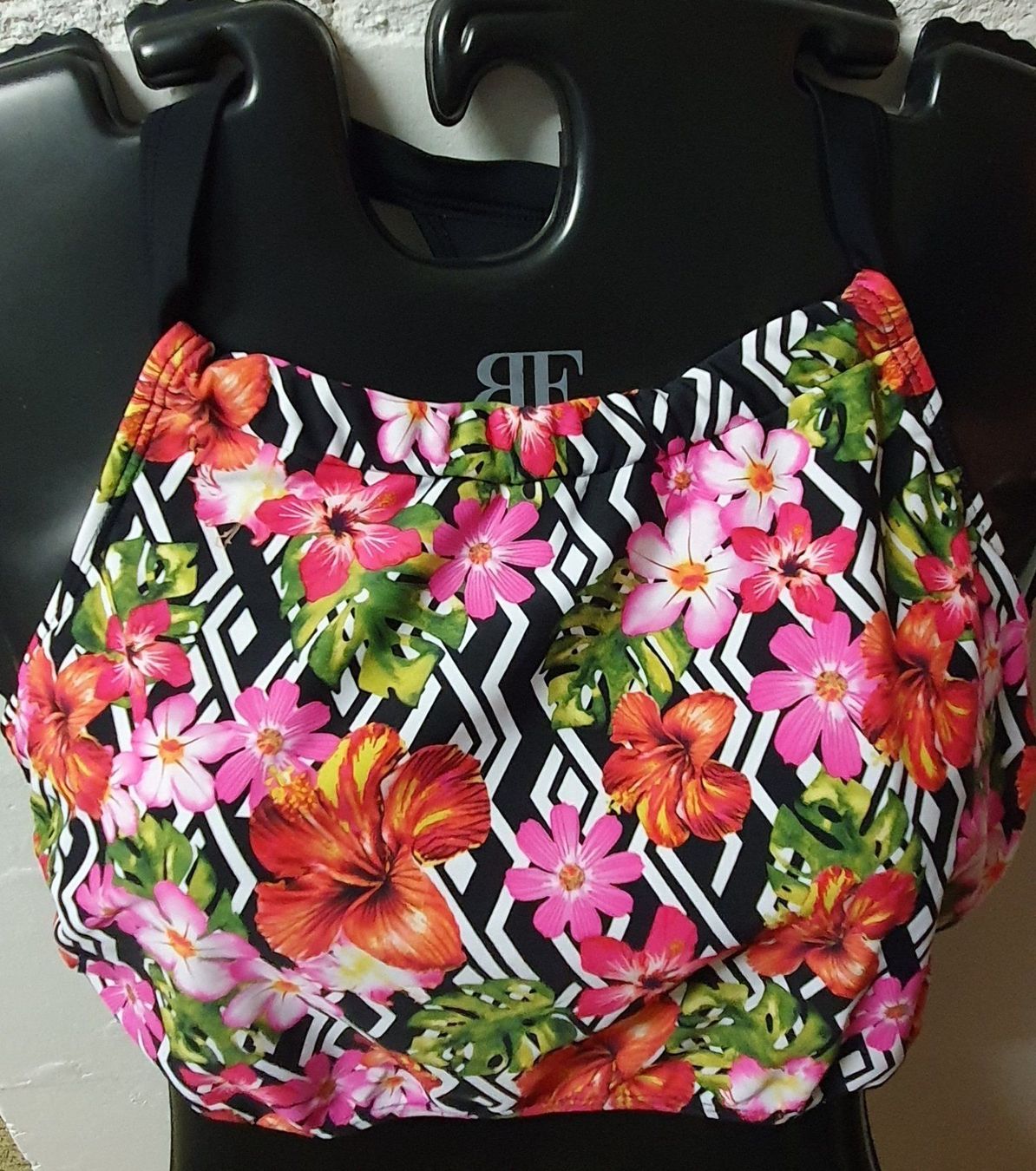 Costumi da bagno & Bikini: Neu: Bikini - Top Oberteil Gr. 40 – Nuovo (secondo la descrizione) da Muri AG venduto da Edlerweiss 1