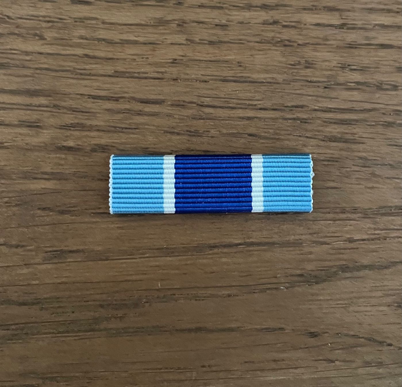 Plaketten & Abzeichen: UN Ribbon Kosovo – Neu (gemäss Beschreibung) aus Basel von OrdenMax