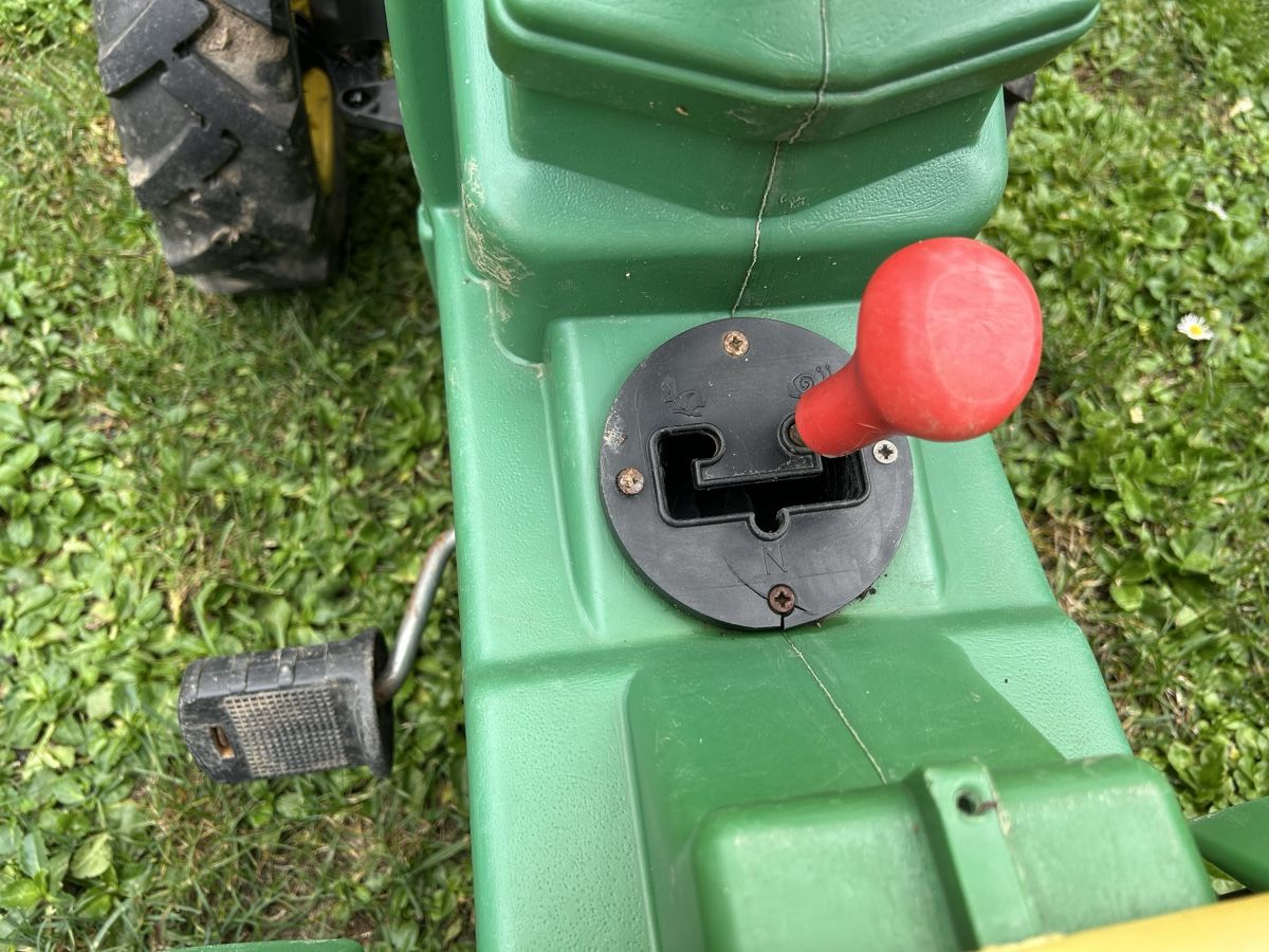 John Deere Fahrzeuge für Kinder: Kindertraktor mit Zubehör – Gebraucht aus Schaffhausen von thomas084 2