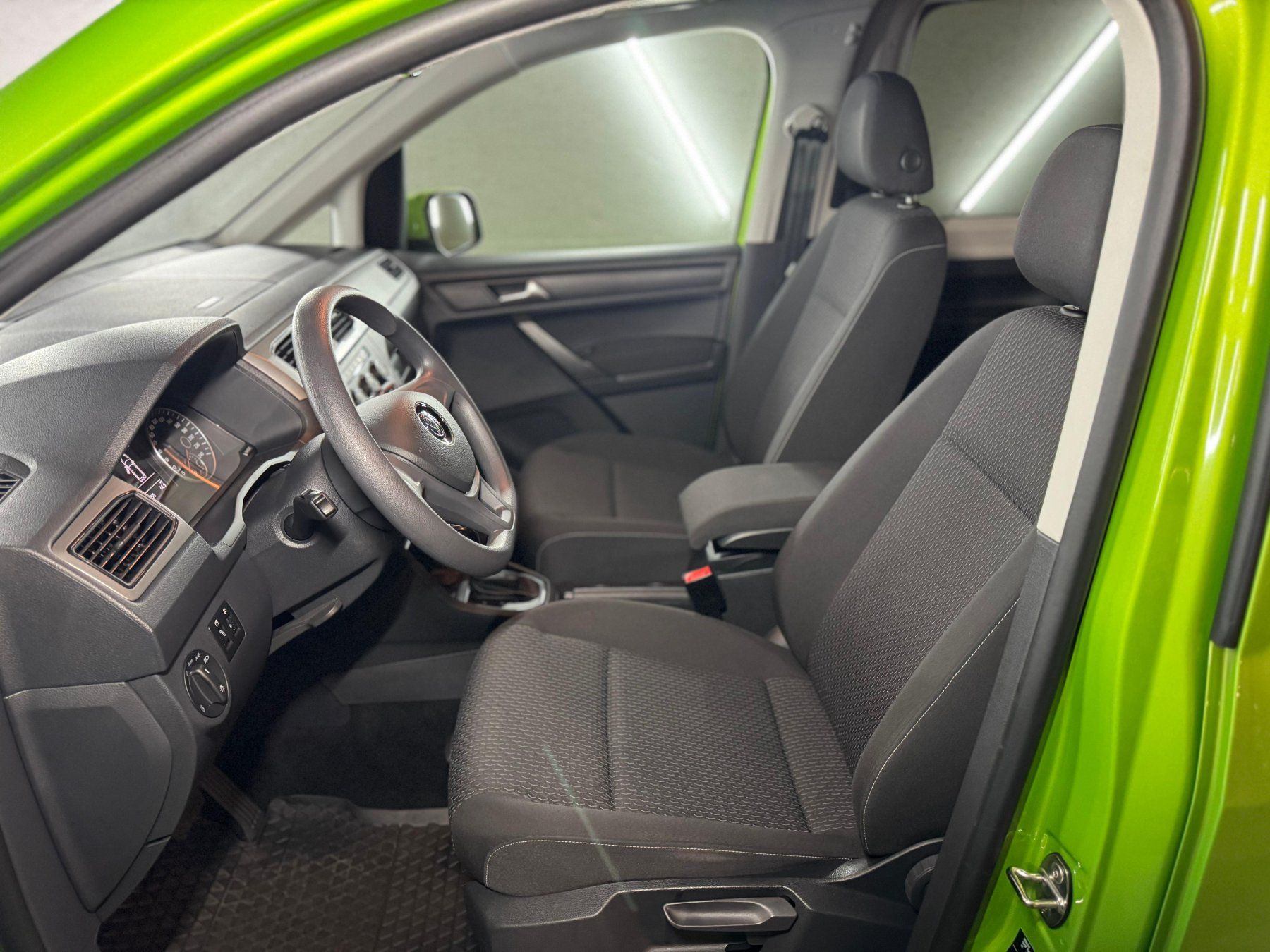 VW Autos: VW Caddy Maxi 1.4 TSI Trendline DSG – Gebraucht aus Lienz von D.Z.0709 4