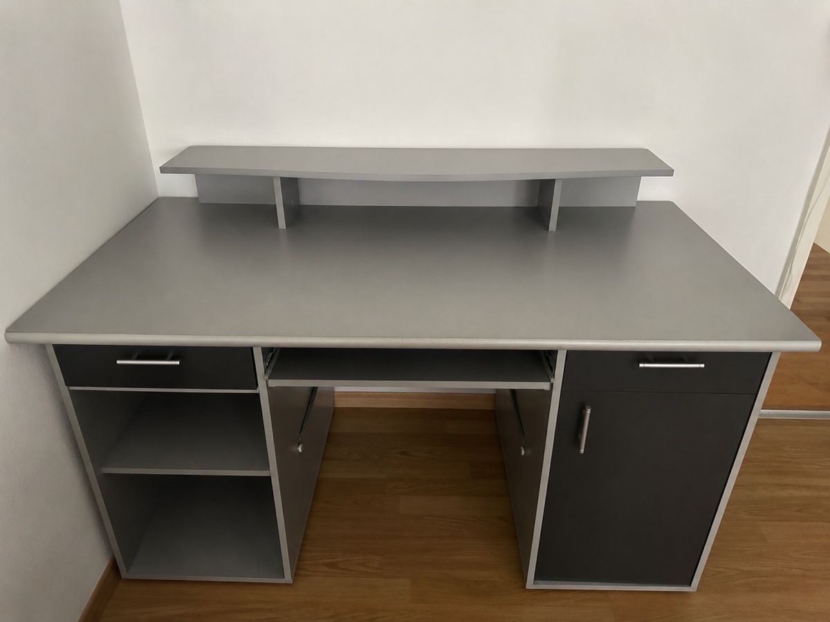Schreibtische: Bürotisch – Gebraucht aus Luzern von fer_5lyj
