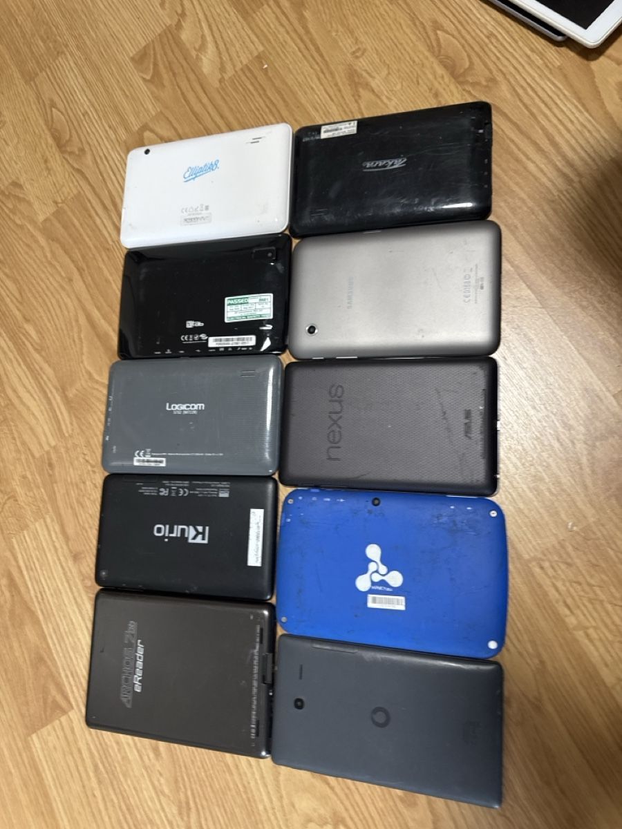 Tablet PC: 10 Tablet Mix different sizes   – Difettoso da Riehen venduto da Top-Quality 3