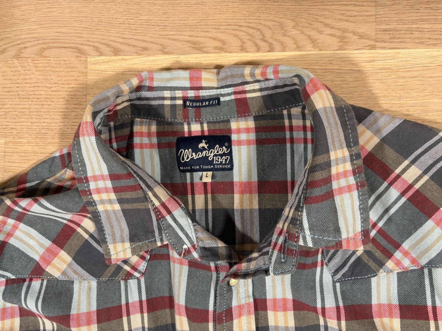 Hemden: Wrangler Hemd Holzfäller Stil - Pearl Snap – Gebraucht aus Elgg von Jo_Naj 1