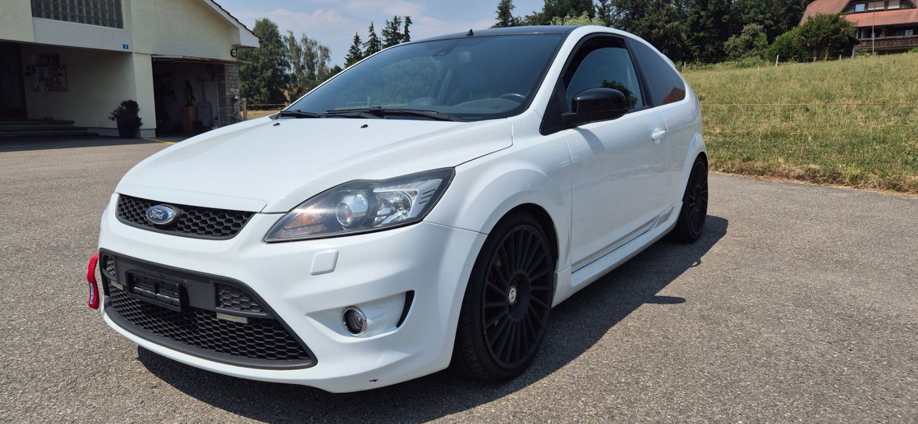 Ford Autos: Ford Focus ST 2.5 mit vielen Extras – D'occasion à Alterswil par CarrMaSchlossGmbH