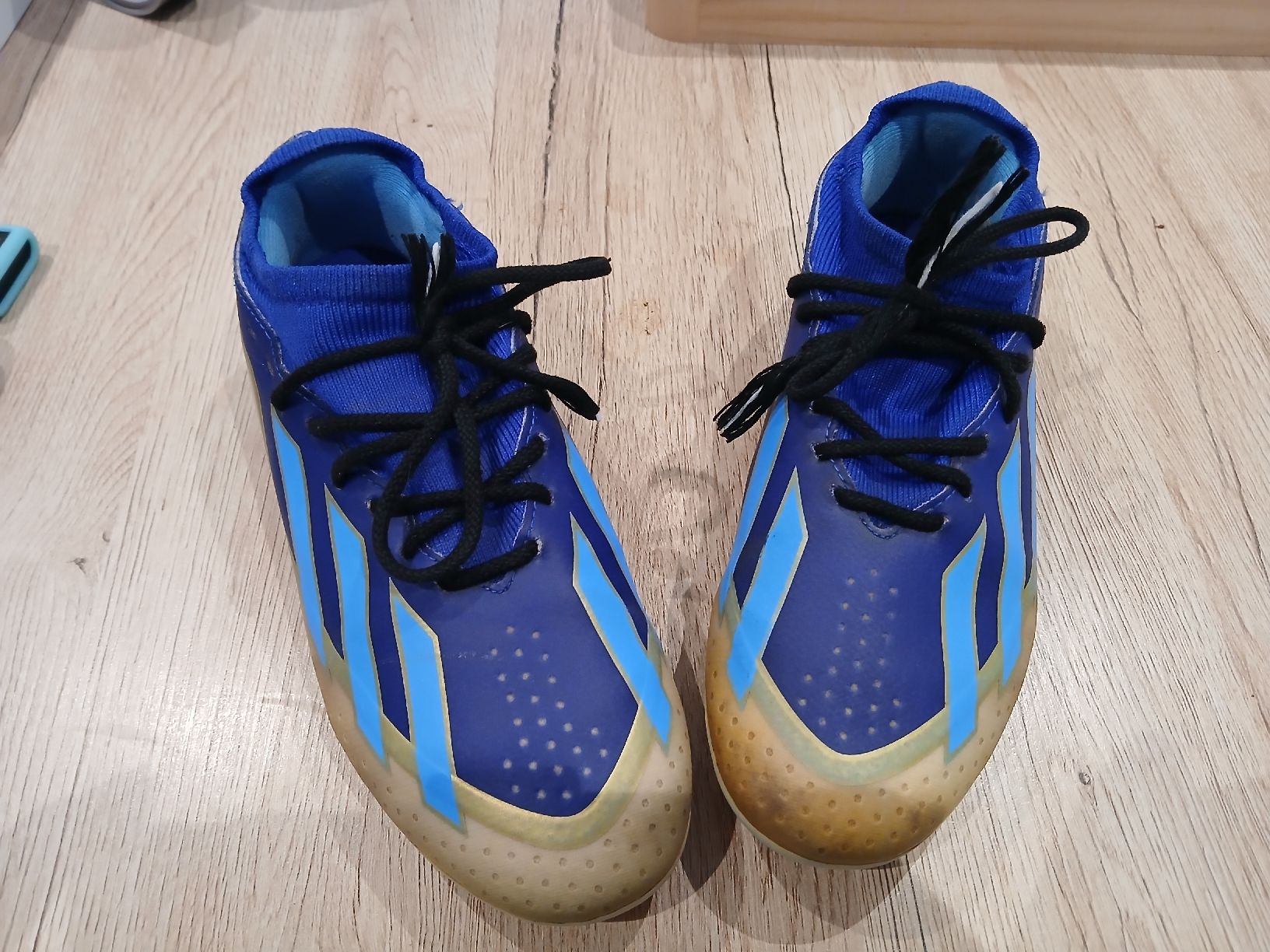 Adidas Scarpe per ragazzi: Chaussures Adidas de foot MESSI – Usato da murist venduto da Pampan