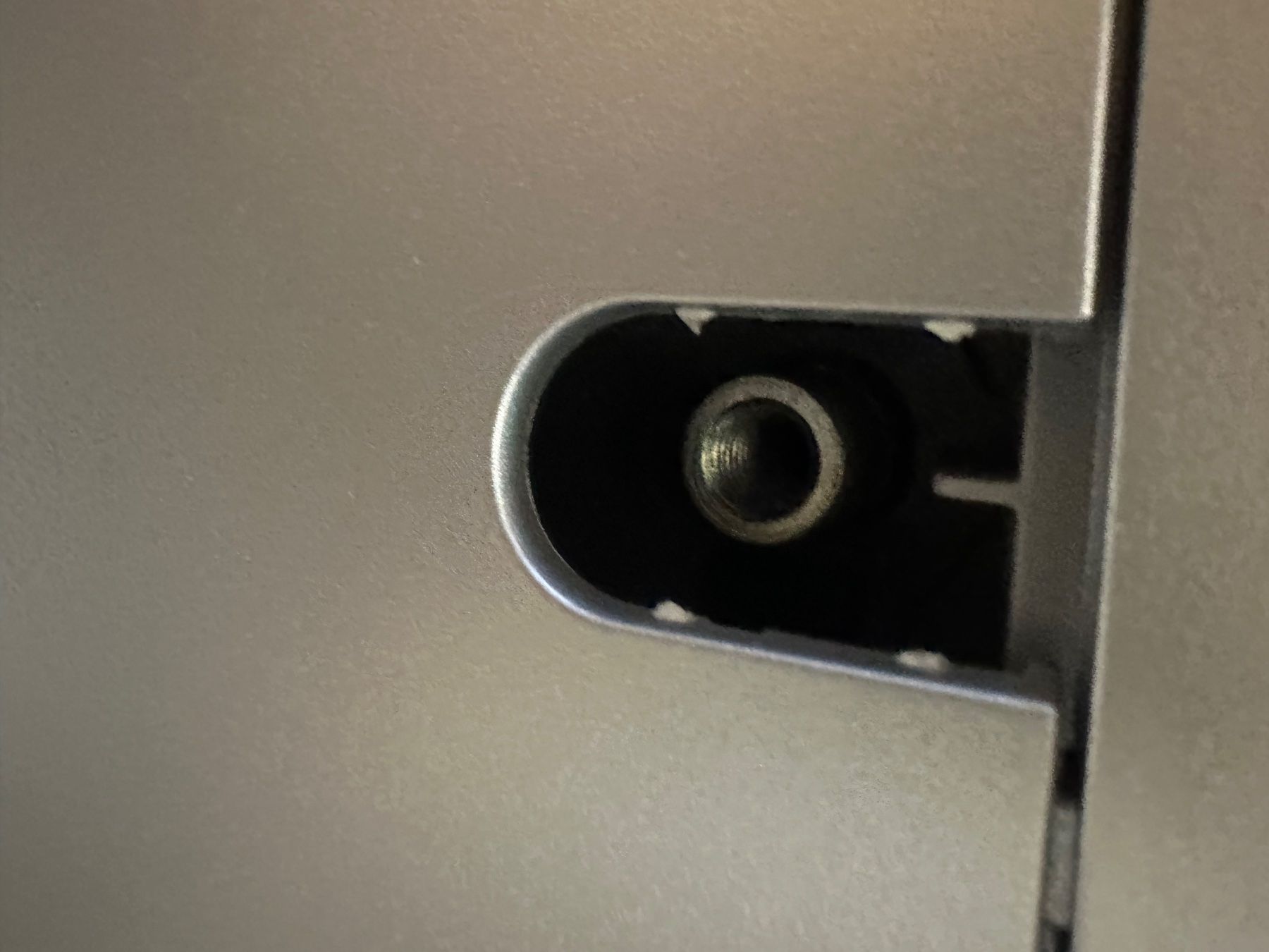 Televisori: Loewe TV SL 151 mit Möbel – Usato da Frenkendorf venduto da Katrin02 7