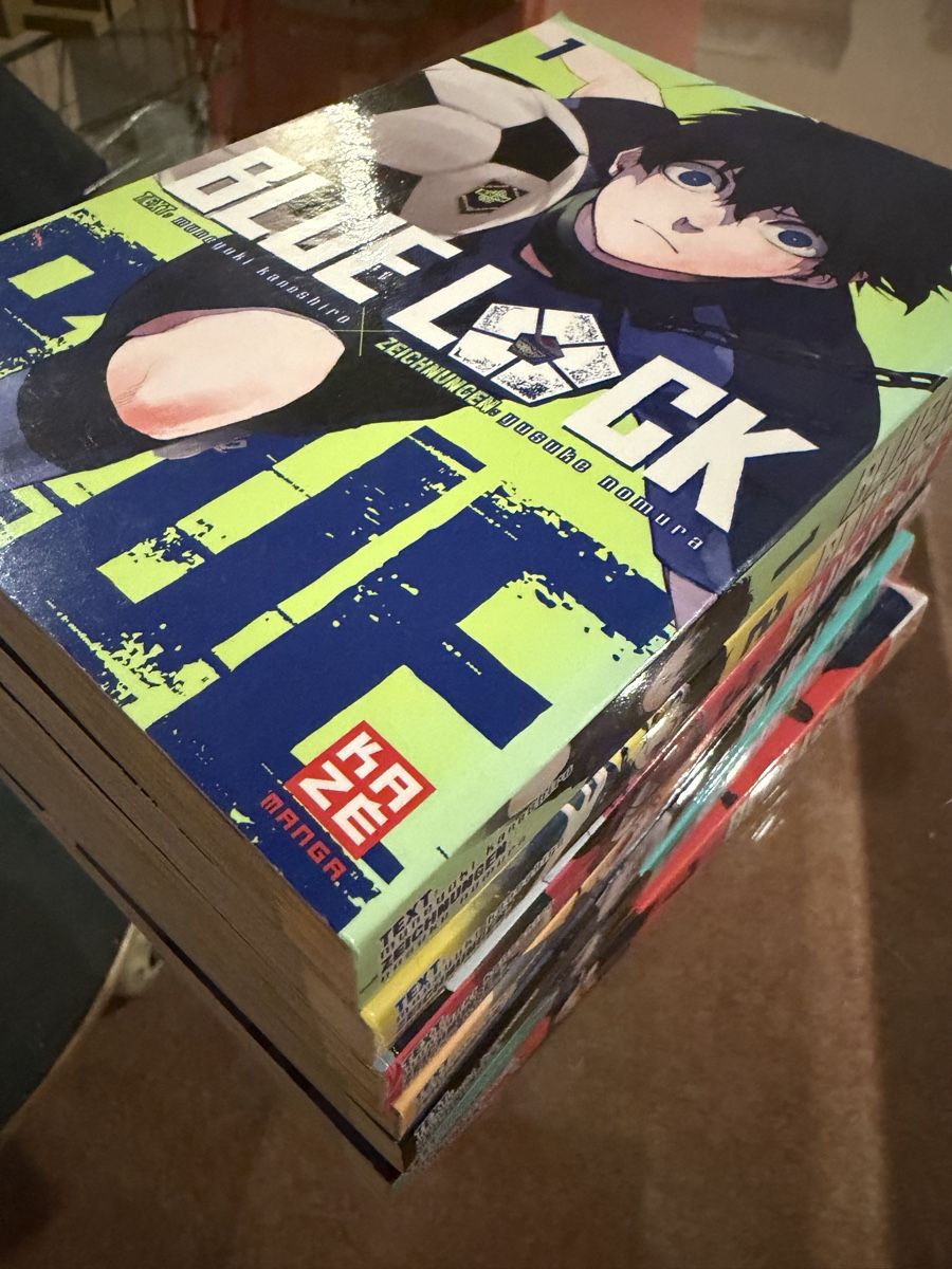 Fumetti: Blue Lock Manga Band 1-7 – Nuovo e nell'imballaggio originale da Baar venduto da Tschwoe