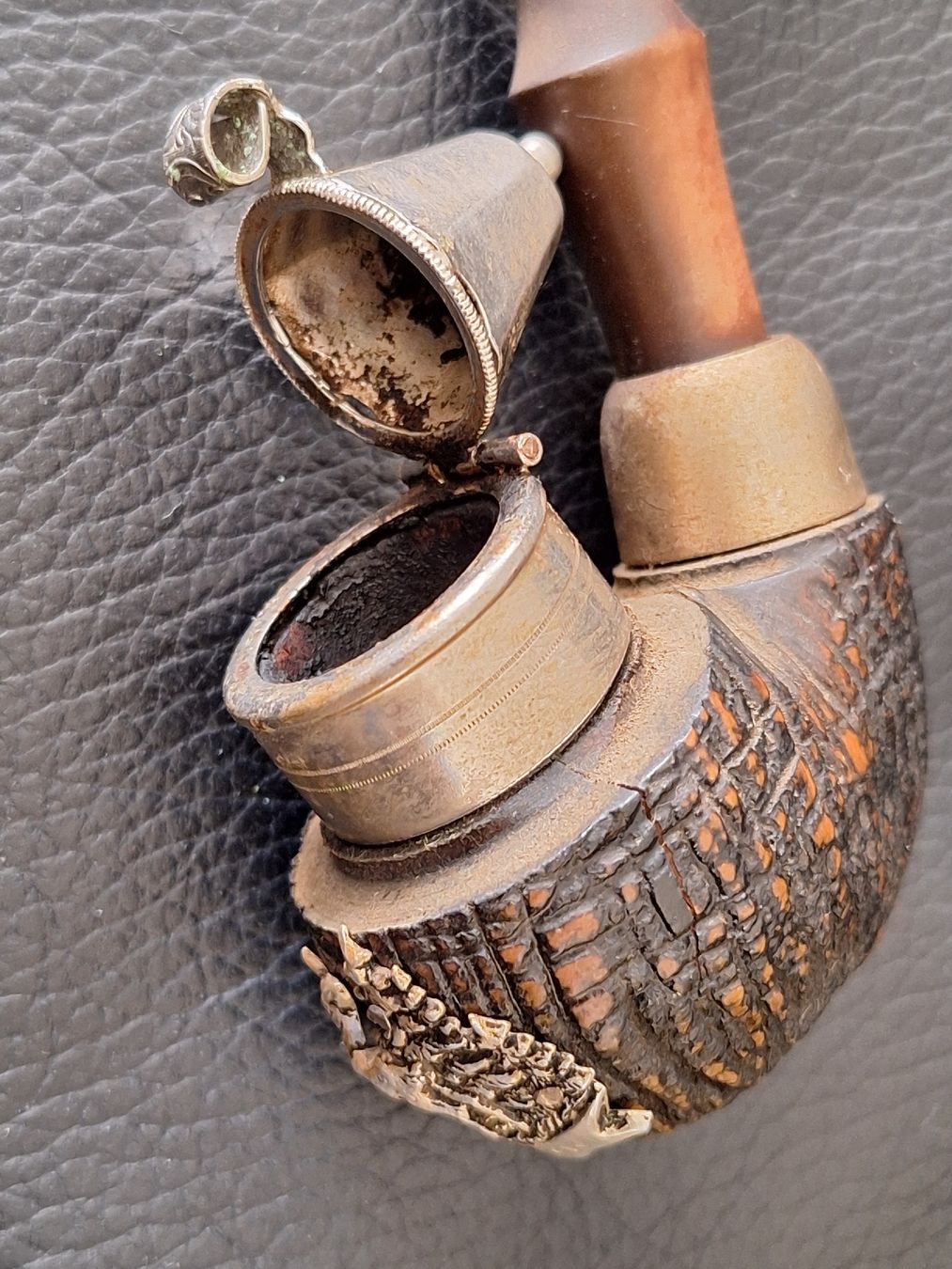 Pipe & Accessori: Rustikale Pfeife mit Hirschmotiv, Sammlerstück – Usato da Winterthur venduto da juszku 3