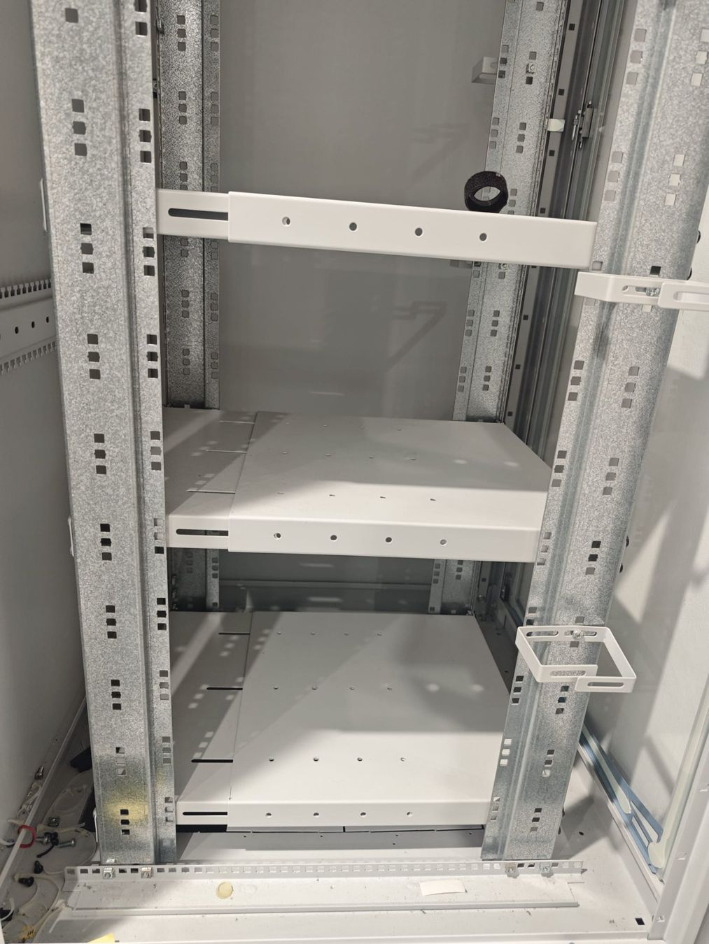 Armadi: Serverschrank – Usato da Cham venduto da AGTrust 2
