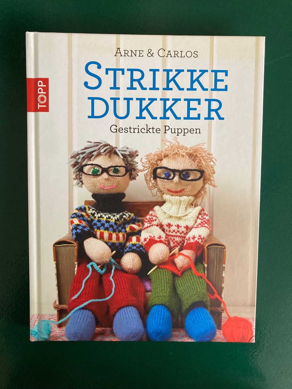 Libri: Gestrickte Puppen – Nuovo (secondo la descrizione) da Rapperswil venduto da peter081
