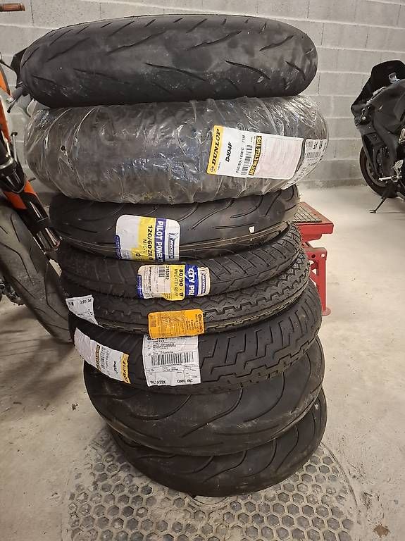 Altro in Scrittura & Disegno: Pneu moto occasion/neuf export – Usato da Cournillens venduto da MotoRepaire
