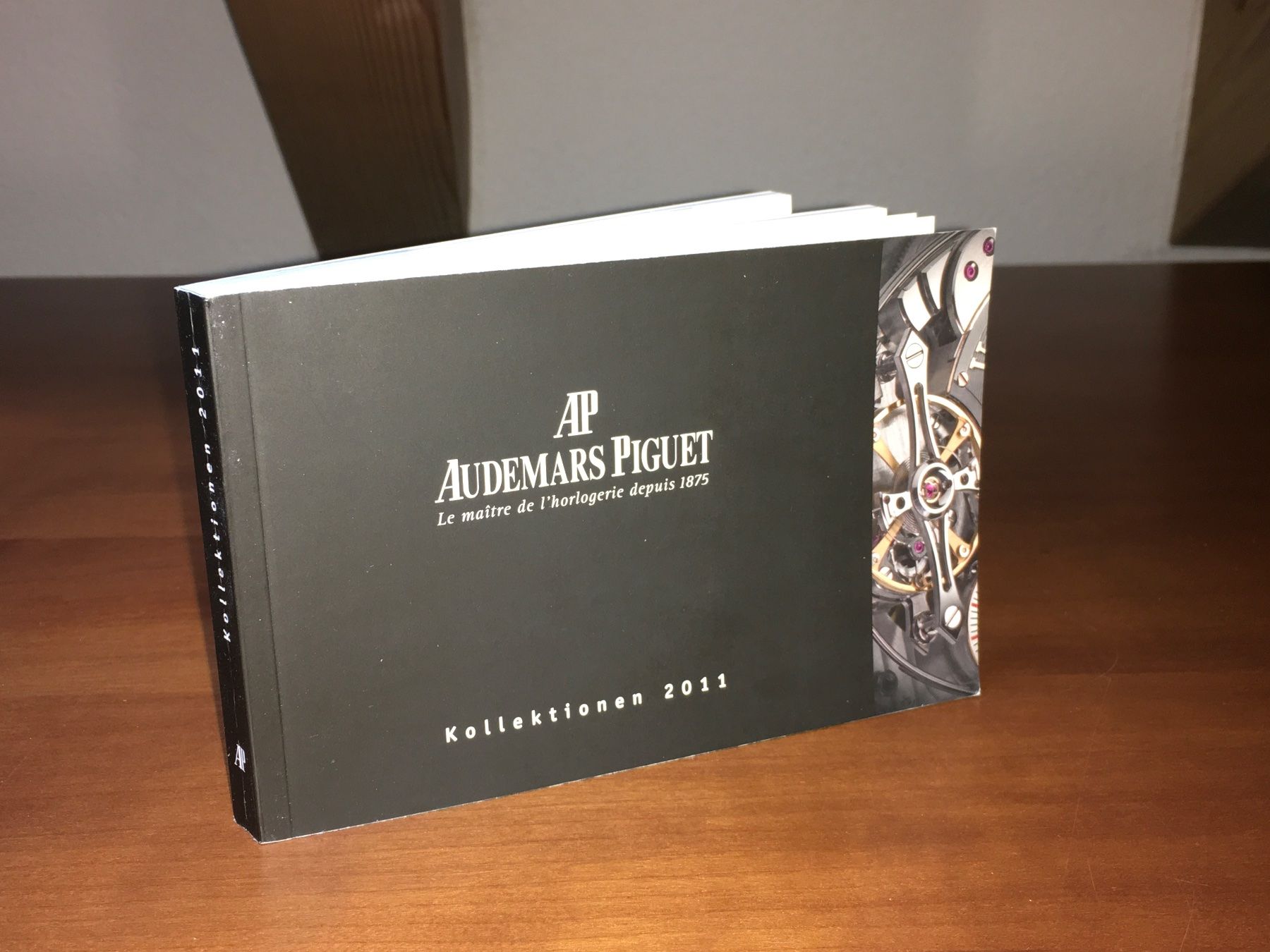Audemars Piguet Orologi: Audemars Piguet 2011 Collections Katalog - Prospekt – Nuovo (secondo la descrizione) da Wohlen AG venduto da PrivatSammlung