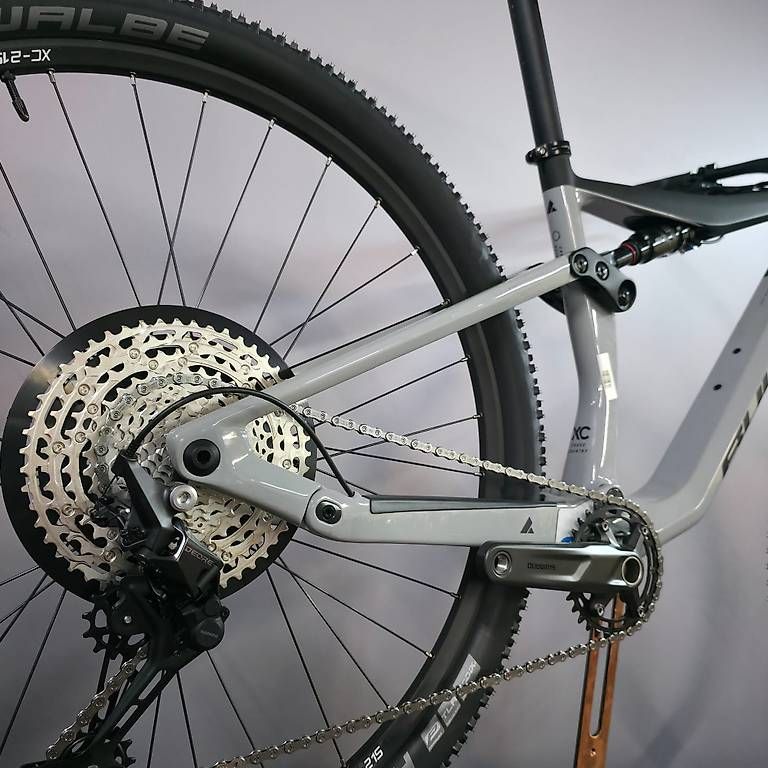 Bulls Velos: BULLS MOUNTAINBIKE FULLY CARBON – Neu und originalverpackt aus Tübach von KL-Bikes 4
