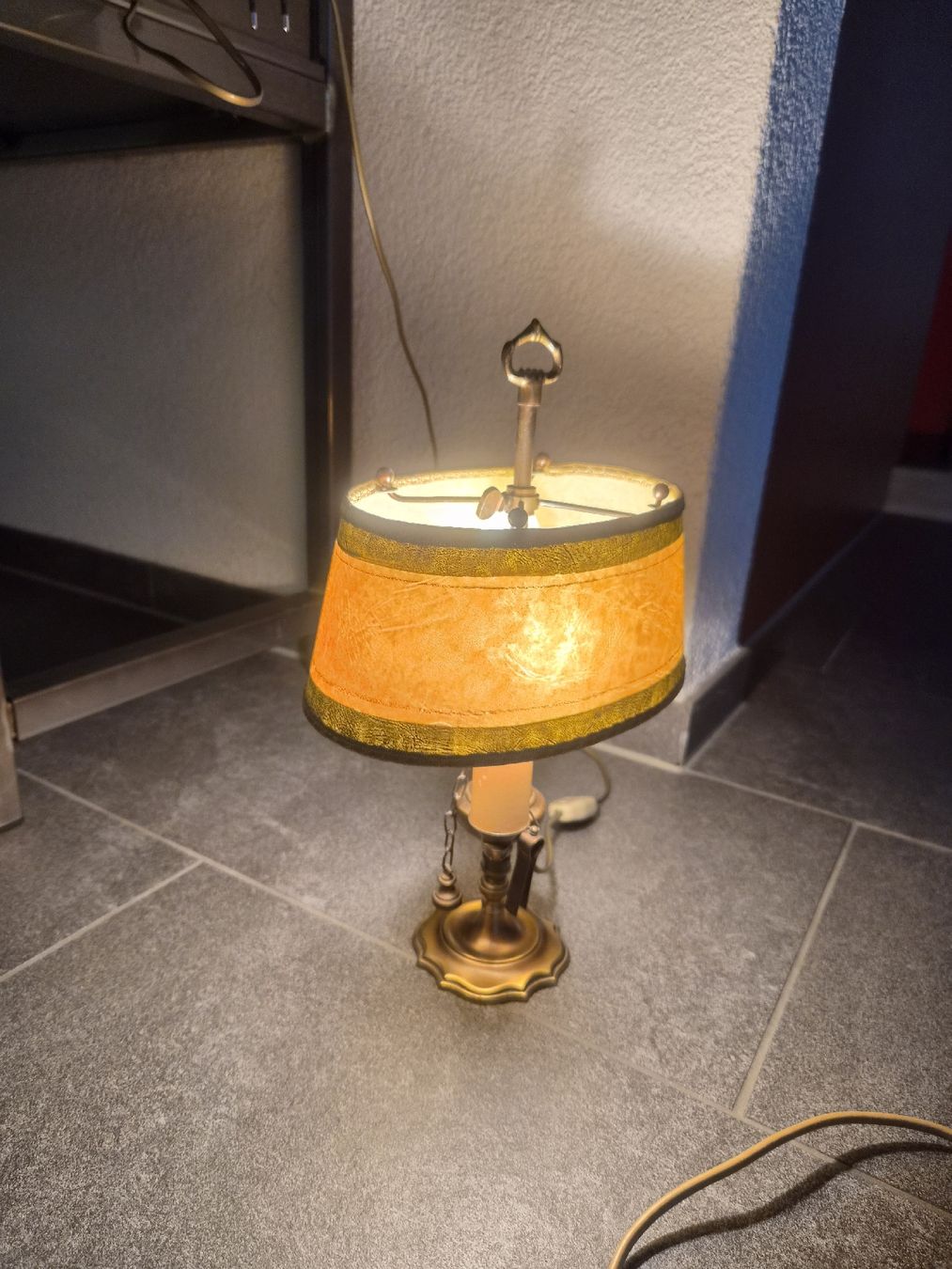 Lampade: 2 Antike Messing Tisch Lampen – Usato da Fislisbach venduto da LEMO_Motos 4