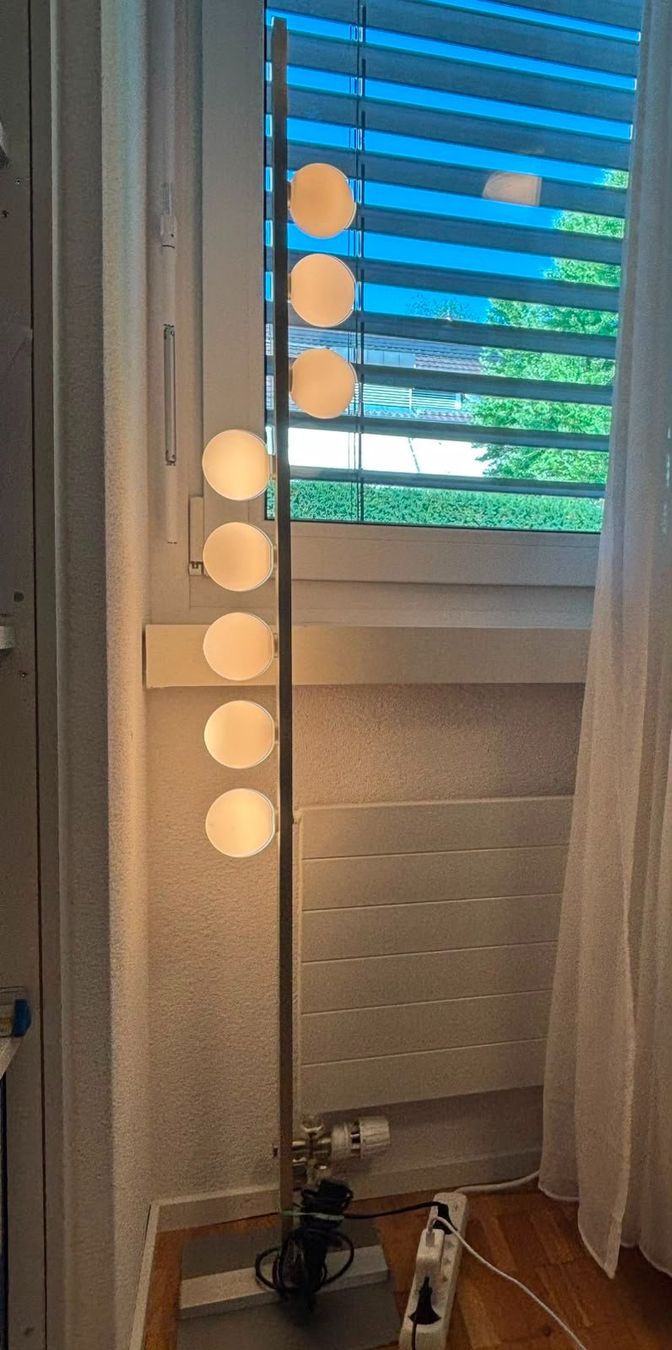 Lampes: Moderne Lumess Suisse Design-Stehleuchte – D'occasion à Zürich par jpchco