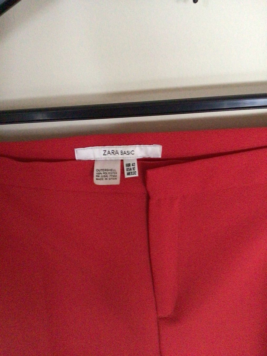 Zara Pantalons: Hosen – D'occasion à Zürich par ArmariodeRuth_Senora 1