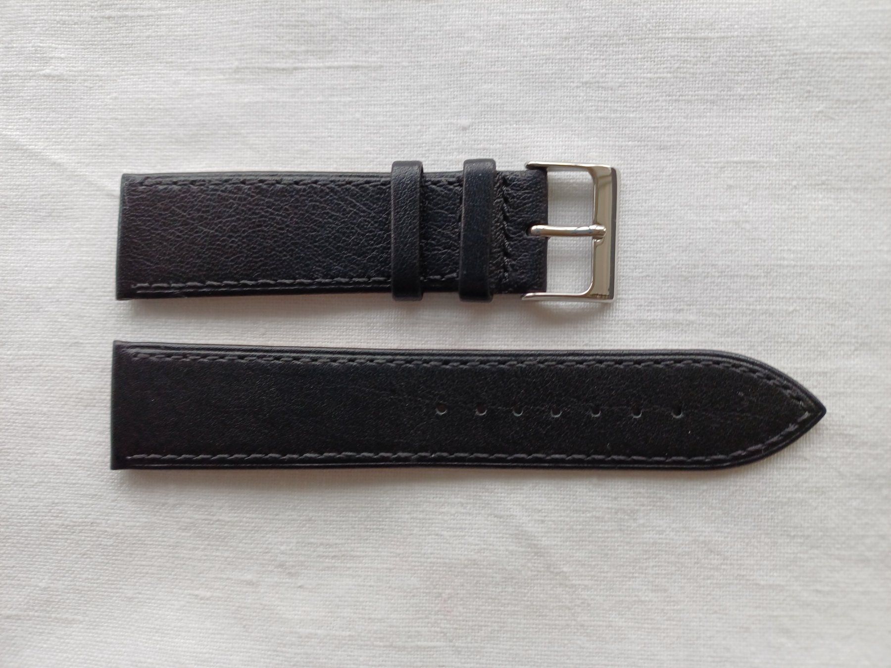 Bracciali & Braccialetti: Uhrenband Leder 22mm – Nuovo (secondo la descrizione) da Luzern venduto da Verena19510