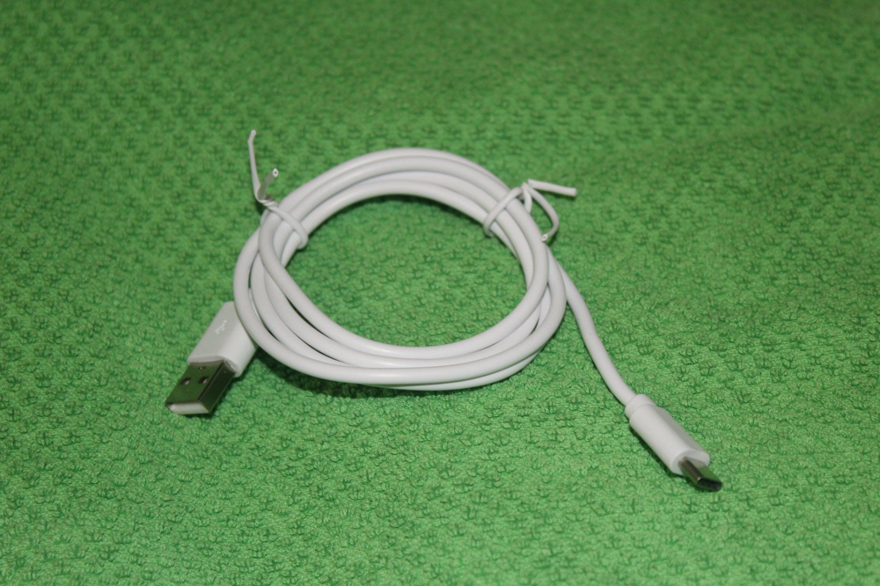 Kabel: Type C USB-C  kabel Ladekabel Datenkabel iPhone 15 16 17 – Neu (gemäss Beschreibung) aus Kirchdorf AG von csnmclub