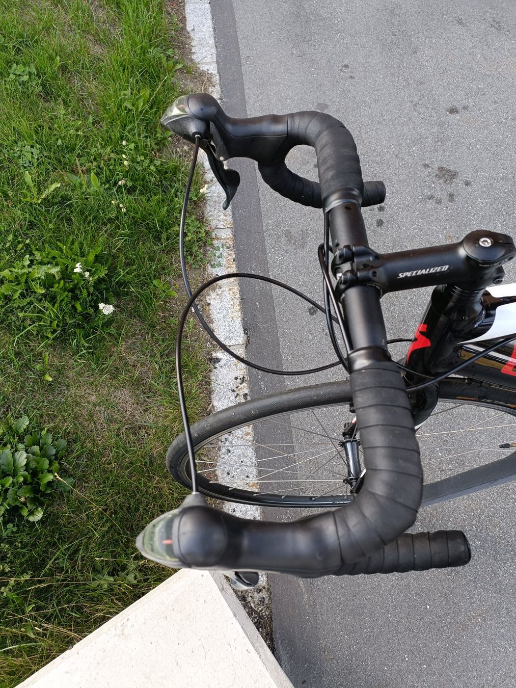 Specialized Vélos: Bici da strada Specialized – D'occasion à Samedan par mat_8s6q 4