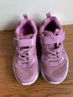 Neuwertig: Schöne Turnschuhe, Gr. 32