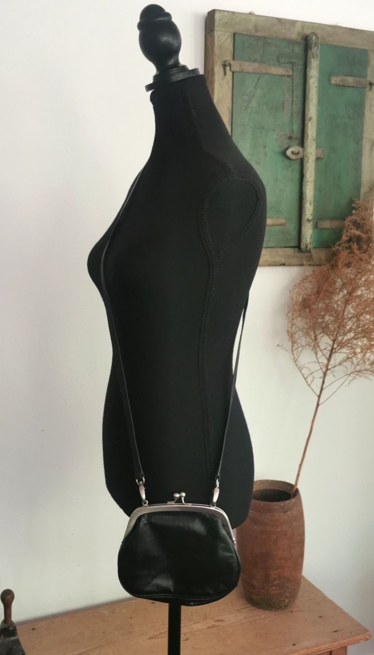 Borse da donna: Sticks and stones Kleine Ledertasche – Usato da gachnang venduto da tibus1
