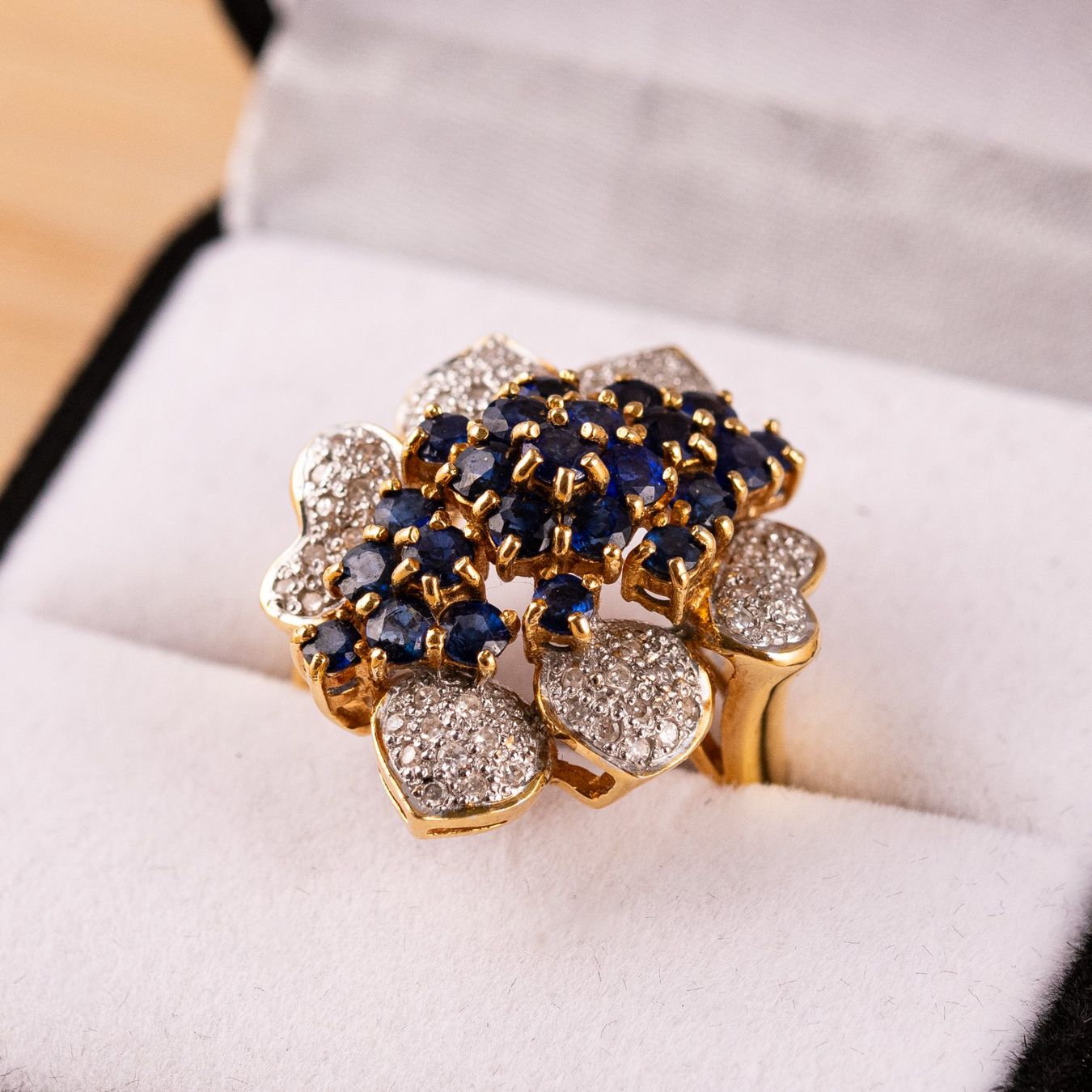 Anelli: Sapphire Diamond Ring 18k Yellow Gold – Usato da Luzern venduto da PrimeSwissTime