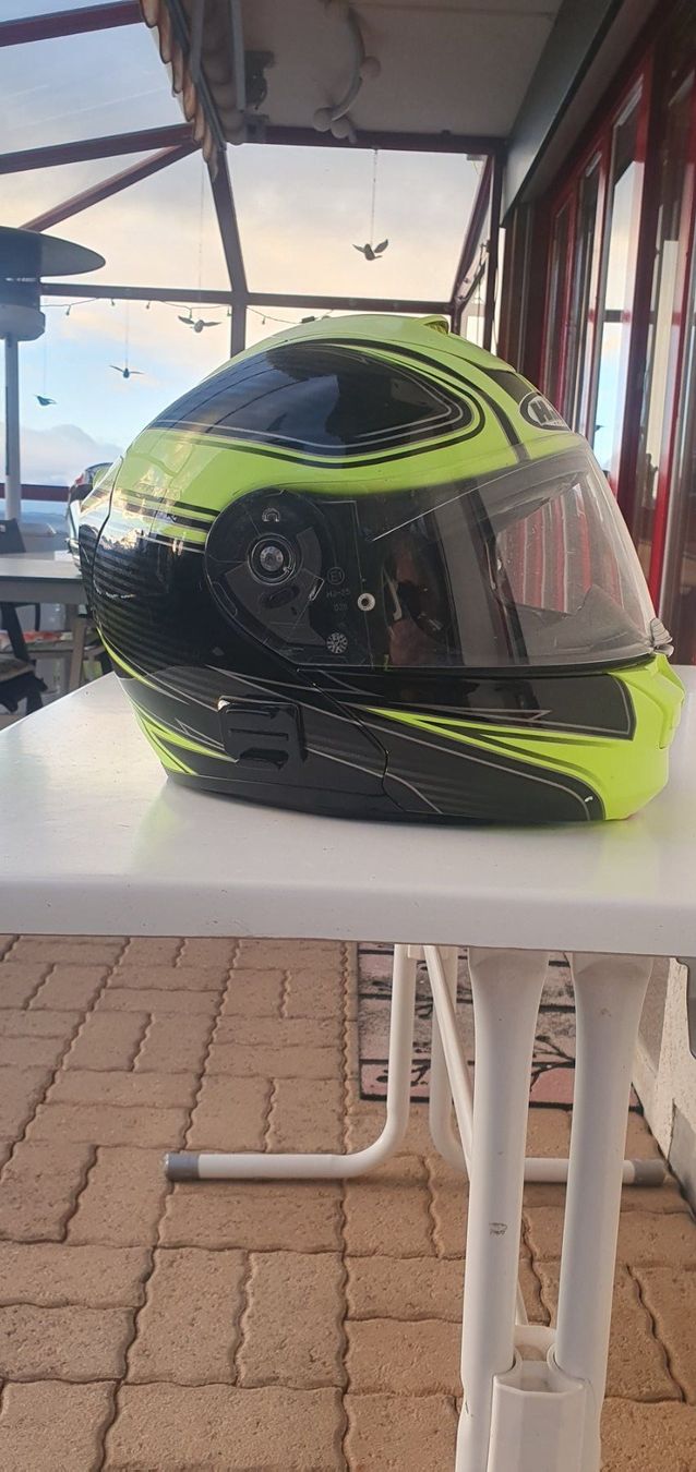 HJC Caschi & visiere: HJC  Praha Motorradhelm – Usato da Schwendibach venduto da hp52sg51 3