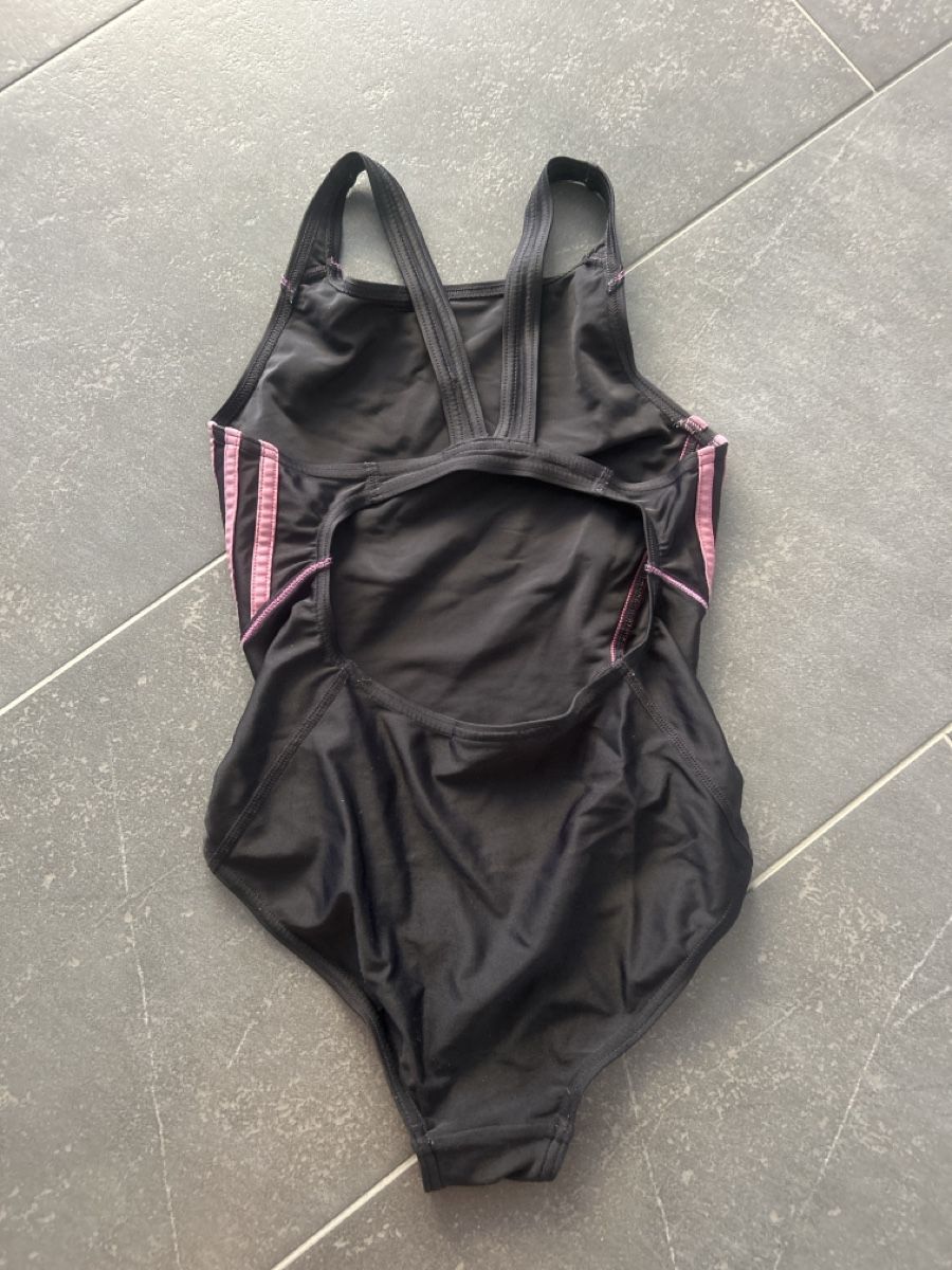 Adidas Badekleider & Bikinis: Adidas Badekleid – Gebraucht aus Wichtrach von henzmann1 1