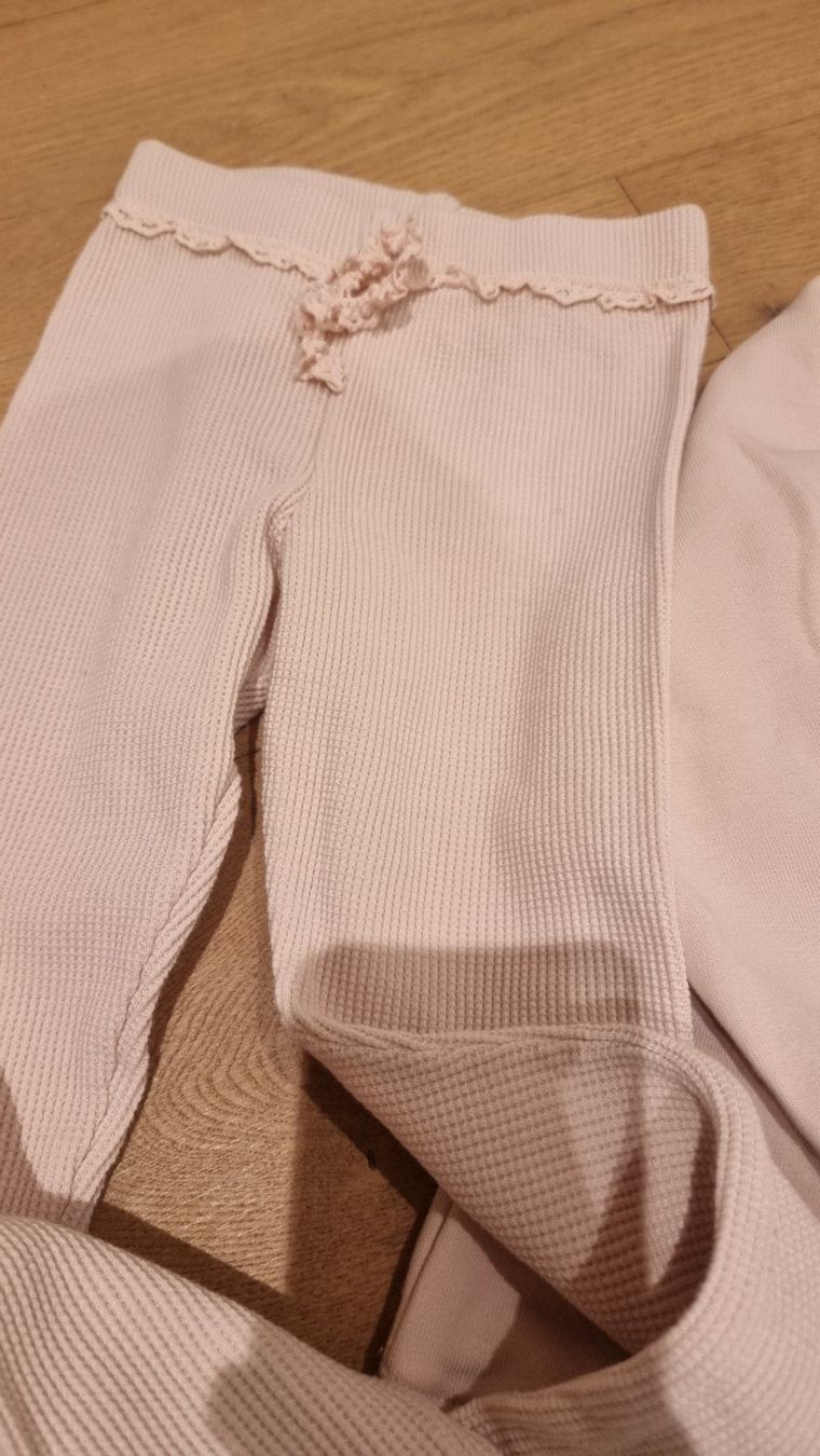 Zara Lotti & Set di vestiti: Zara-Set, Pullover und Leggings, 116 – Usato da Buttikon SZ venduto da Limo180 1