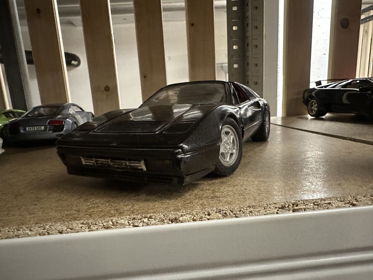 Bburago Modellini d'auto: Ferrari Testarossa Modellauto schwarz – Usato da Zürich venduto da ner_j6xn