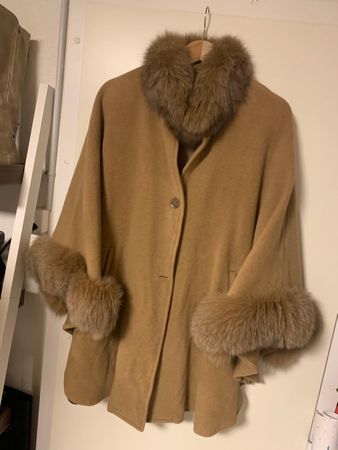 Fratelli Balli Angora Lambswool Cape with Fox Fur Trim!