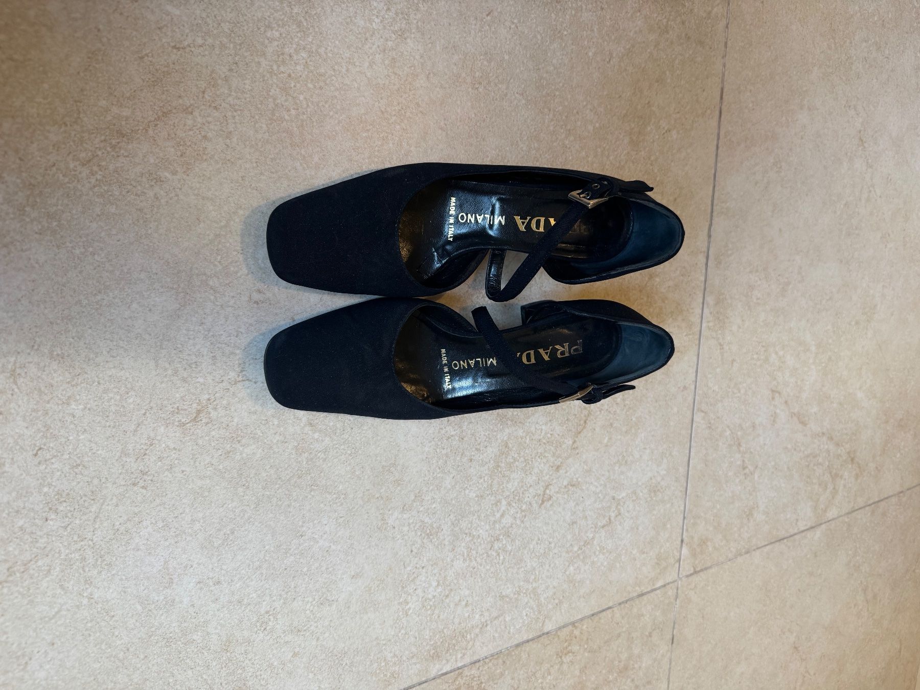 Prada Scarpe da donna: Vintage Prada Mary Janes – Usato da Genève venduto da ghi_z5d6
