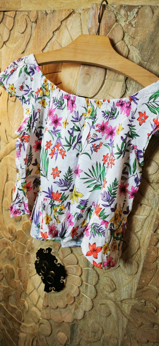 Bershka Tops: Bershka Flower Print Sommerbluse - S – Gebraucht aus Wettingen von JasminL92 1