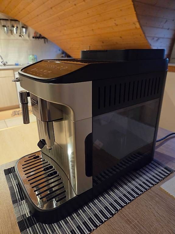Macchine per caffè & Macchine per espresso: Machine à café DeLonghi Magnifica Evo – Usato da La Croix-de-Rozon venduto da SDI_83 1