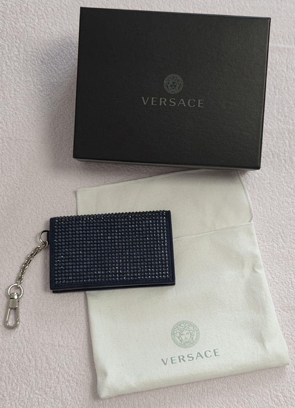 Versace Sonstige Kleidung & Accessoires: Versace Kartenetui, Neu unbenutzt , mit Strass – Neu (gemäss Beschreibung) aus Amriswil von newschweiz