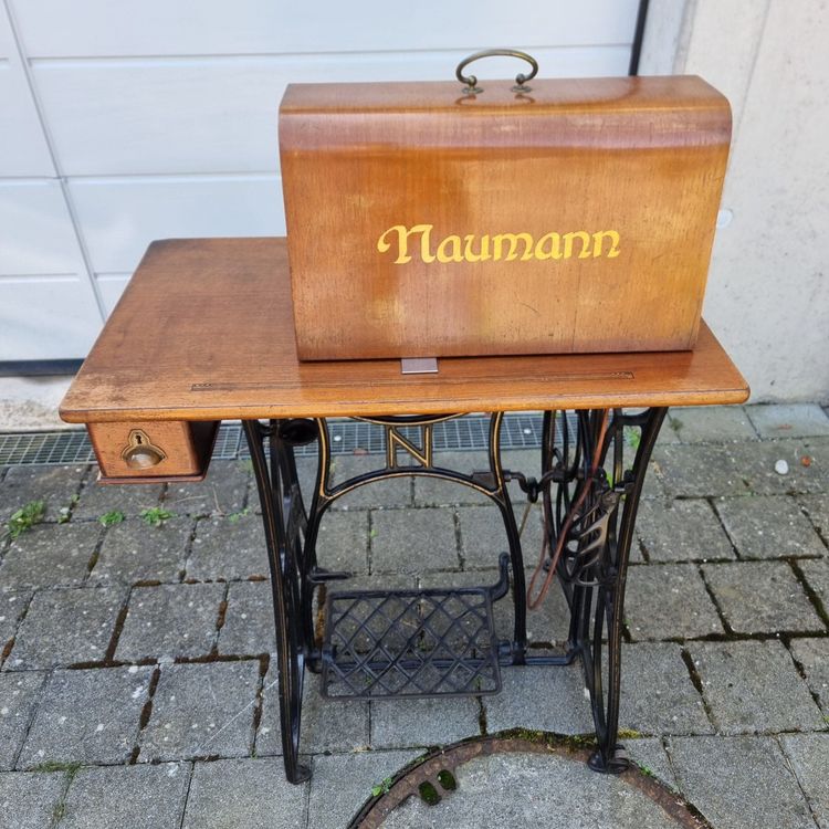 Alte Nahmaschine Naumann