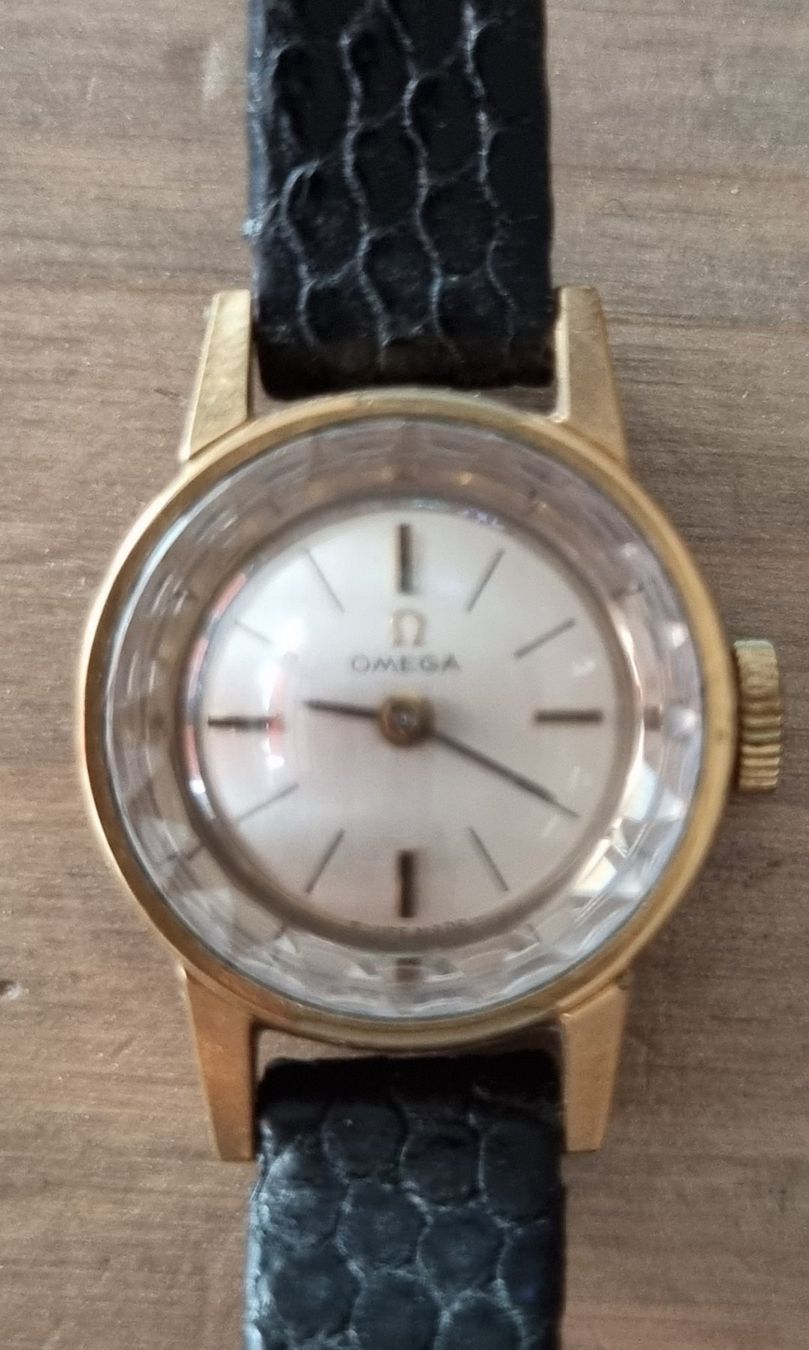 MONTRE MÉCANIQUE VINTAGE femme non testée - FR