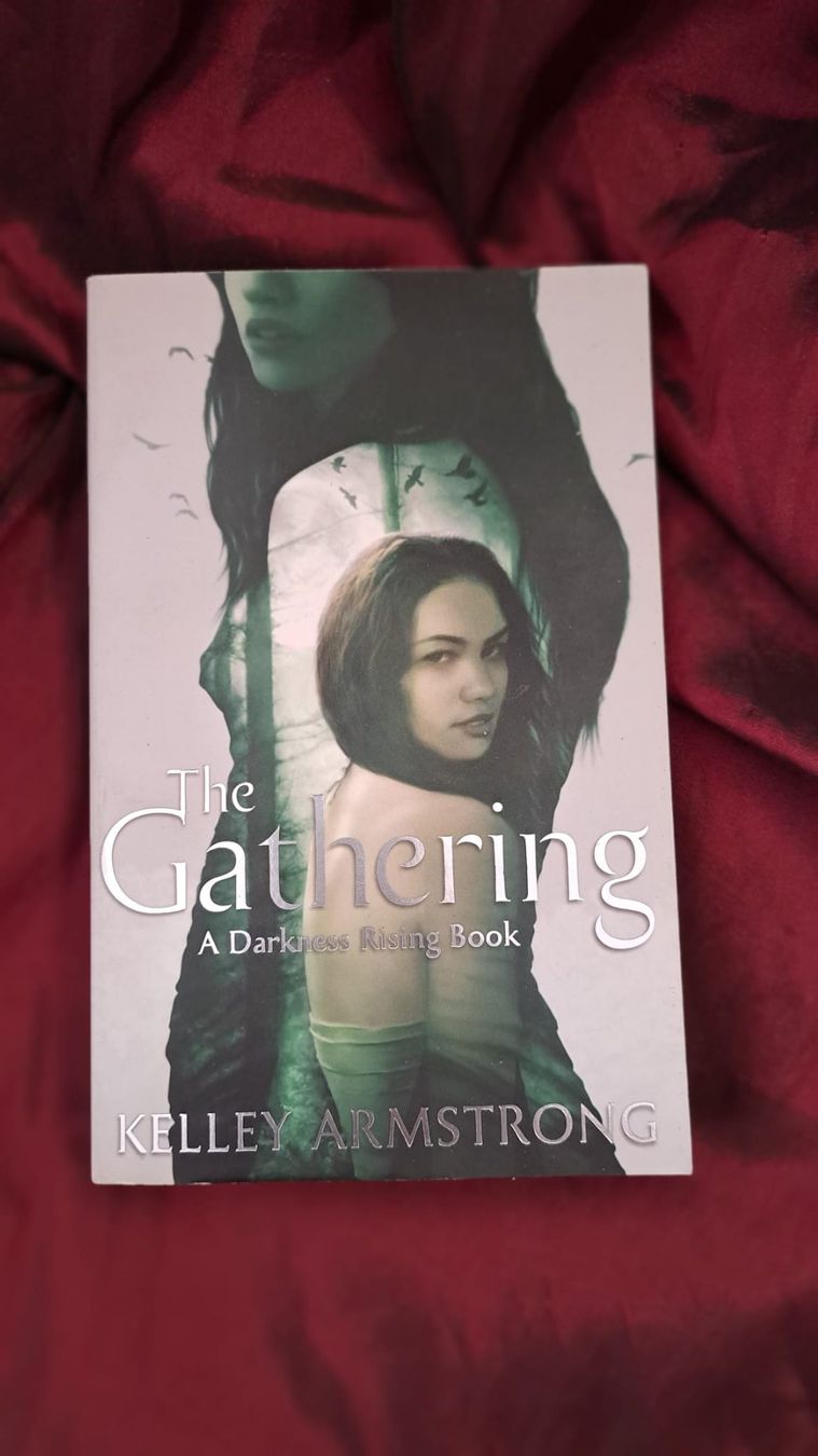 Libri: The Gathering by Kelley Armstrong ENG – Usato da Waltenschwil venduto da Catlady