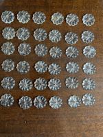 Lot de 36 rosettes en verre 