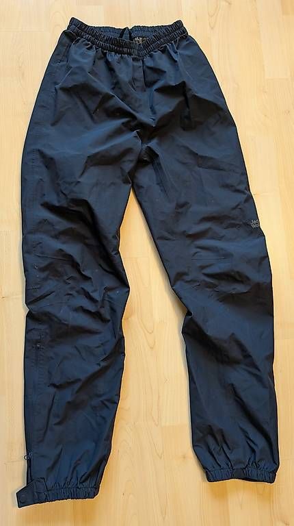 Pantaloni: Jack Wolfskin Regenhose Gr.164 – Usato da Baar venduto da Foscolio