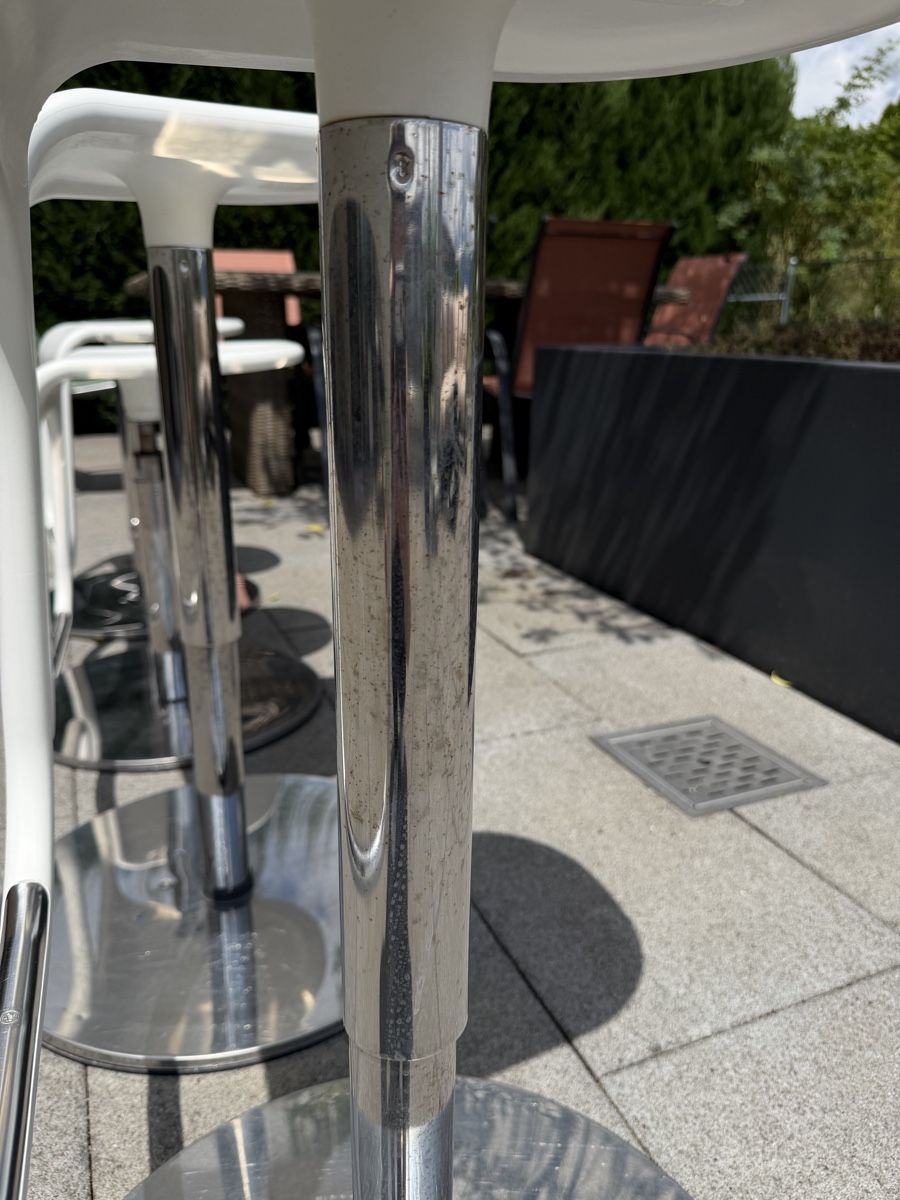 Ikea Set di tavolo e panche: Bar-Tisch mit 4 Barhockern weiss Chrom – Usato da Neuhaus SG venduto da cynlo 5