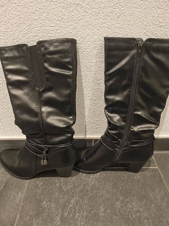 Scarpe da donna: Stiefel mit Absatz Grösse 40 – Usato da Staufen venduto da Puzzelii