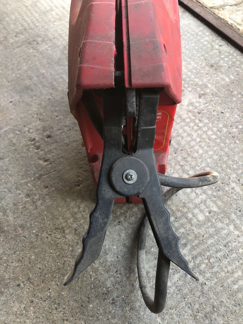 Tous les outils: Booster 1600A – Défectueux à Chénens par Touta1franc 2