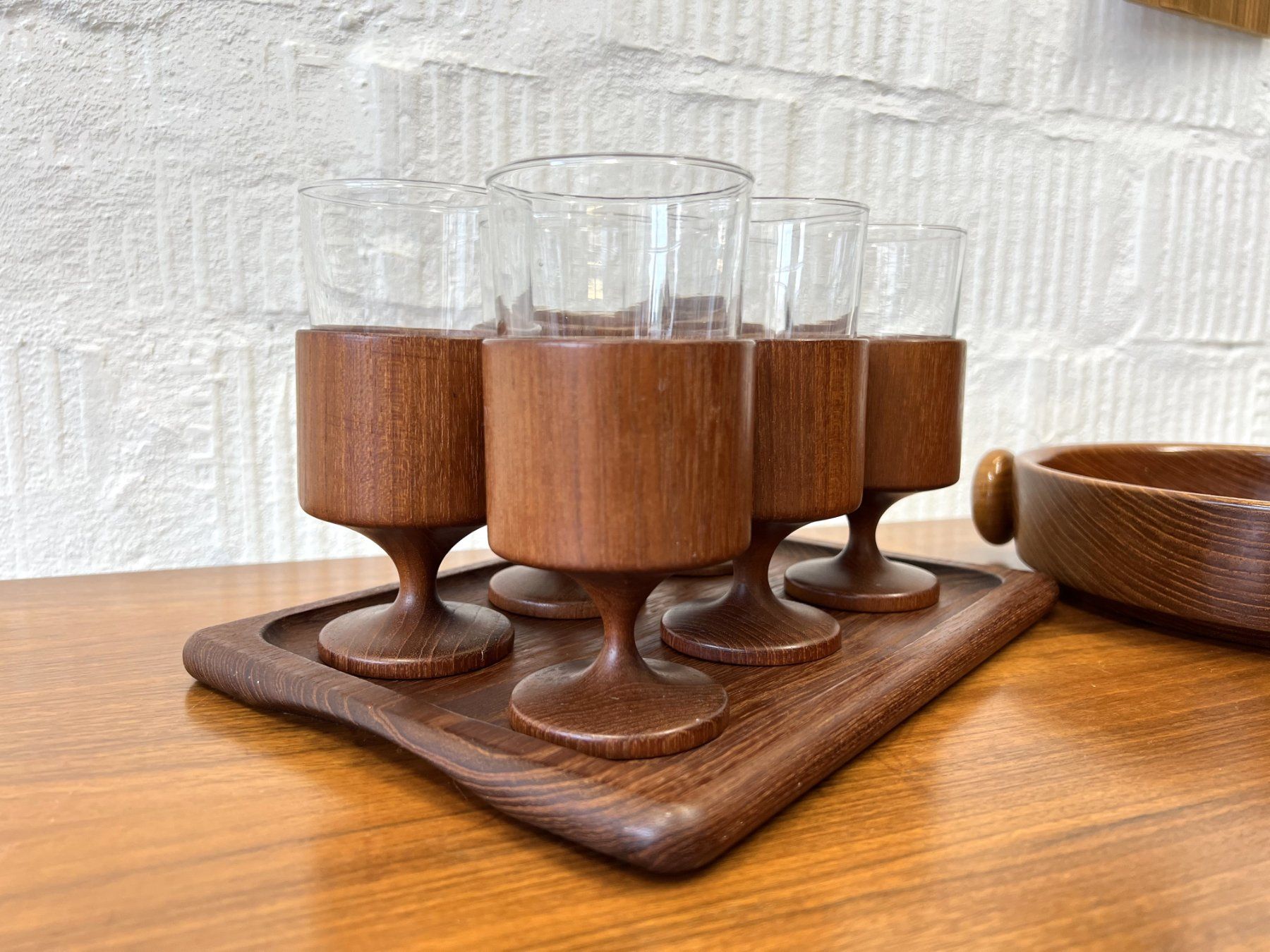 Bicchieri: Vintage Gläser-Set mit Teak Tablett – Usato da Walzenhausen venduto da stilvollwohnen 5